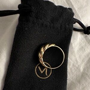 mejuri 14k gold ring